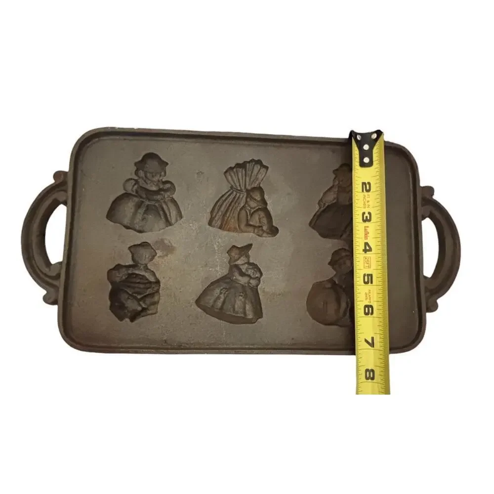 Cast Iron Muffin Pan Bake Nursery Rhyme Characters Shortbread/Cornbread